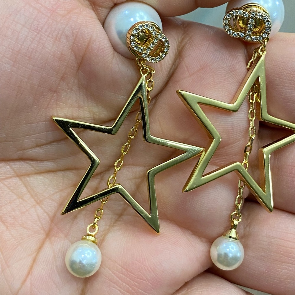 Dior  cute earring